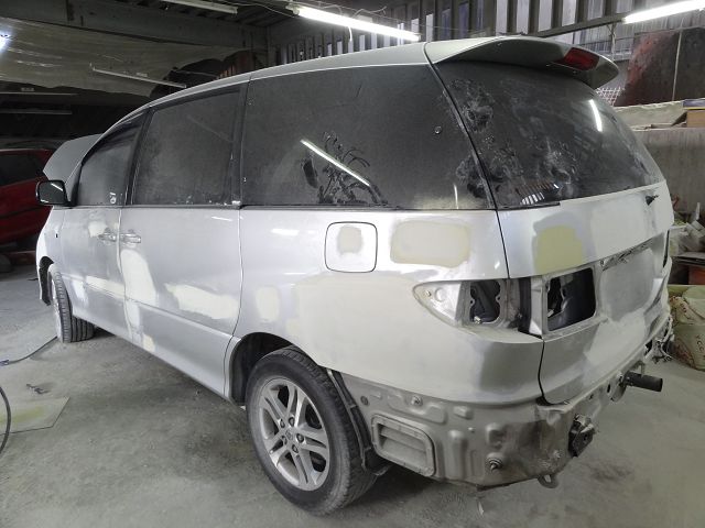 汽車板金烤漆中