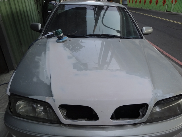 汽車鈑金烤漆維修前