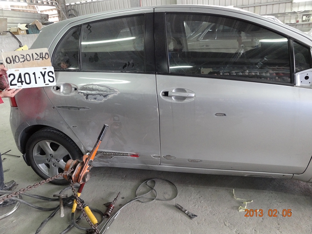 汽車鈑金烤漆維修前