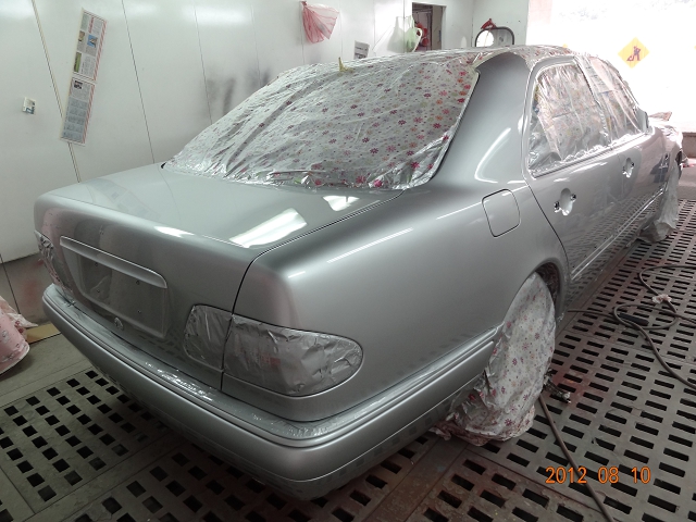 汽車鈑金烤漆維修前